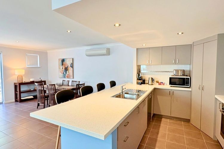 SixtySix at Cape View