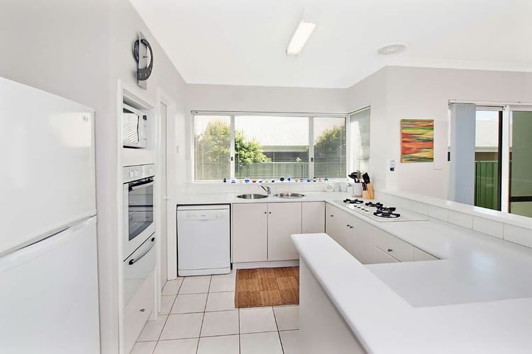 Busselton Beach House with WiFi