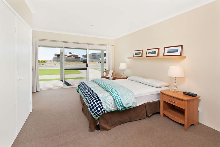 Busselton Beach House with WiFi