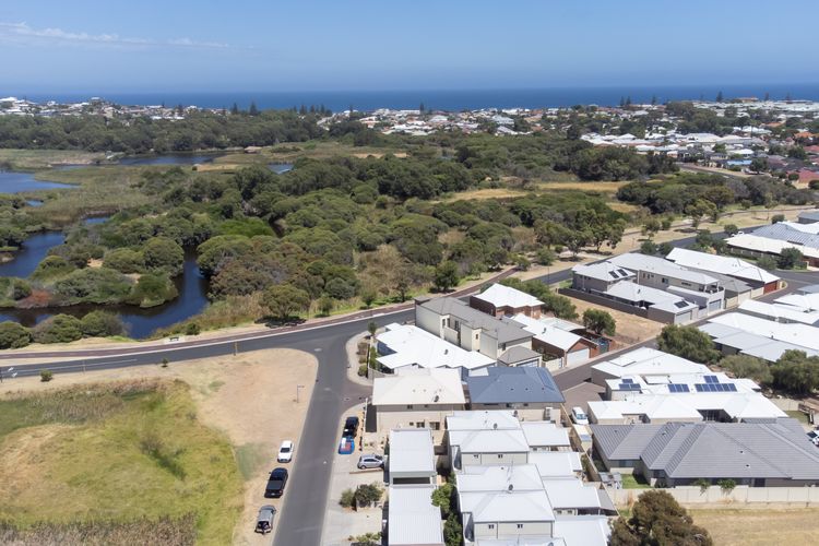 City Townhouse- Bunbury