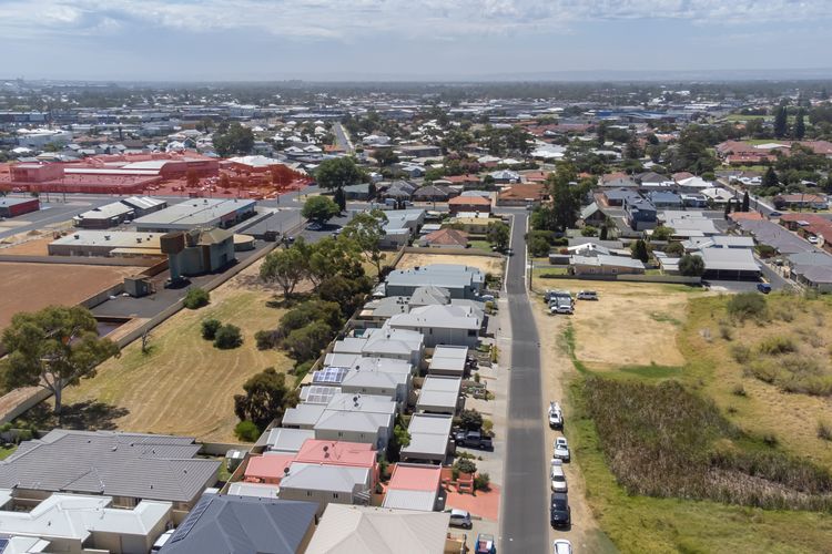 City Townhouse- Bunbury