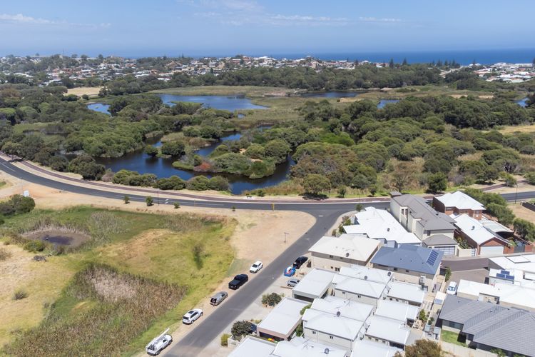 City Townhouse- Bunbury