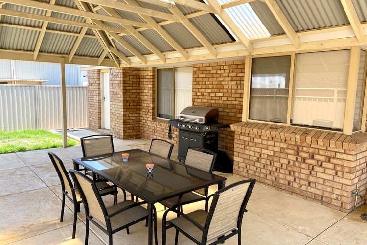 Forrest Holiday Unit – East Bunbury