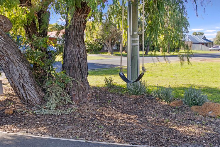 Fairbairn Beach House