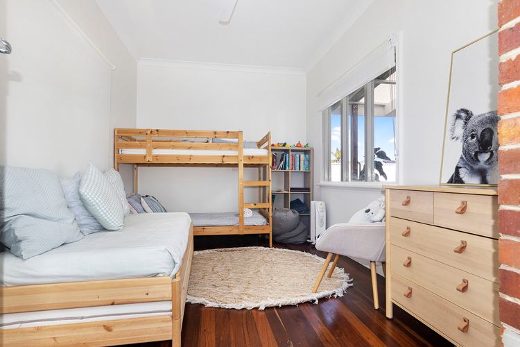 Fairbairn Beach House