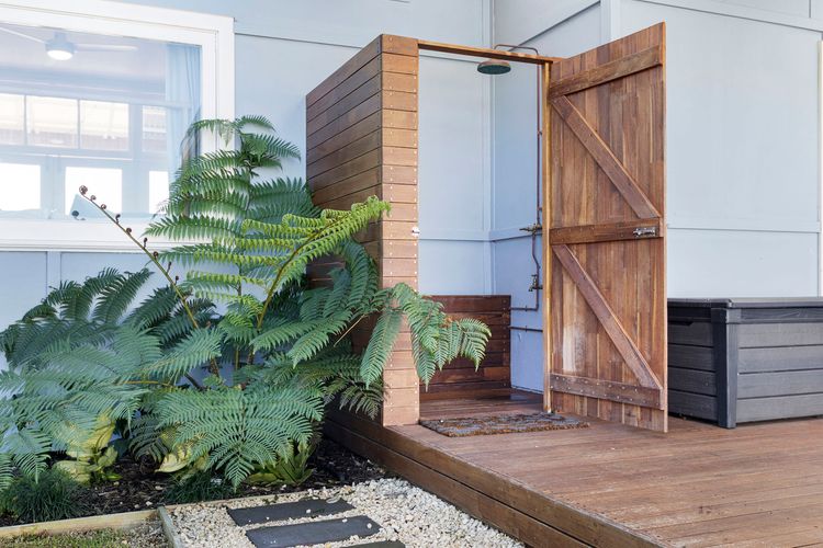 Fairbairn Beach House