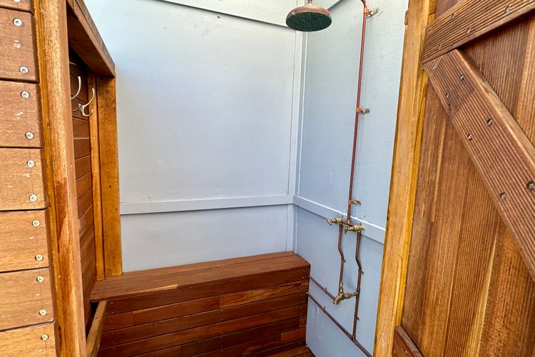 Fairbairn Beach House