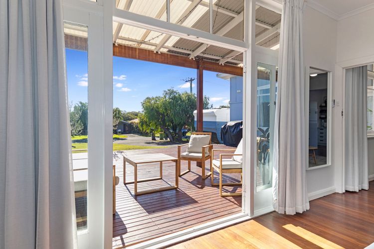 Fairbairn Beach House