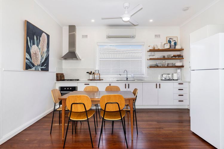 Fairbairn Beach House