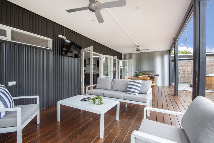 Outdoor living and dining..enjoy no matter what the weather