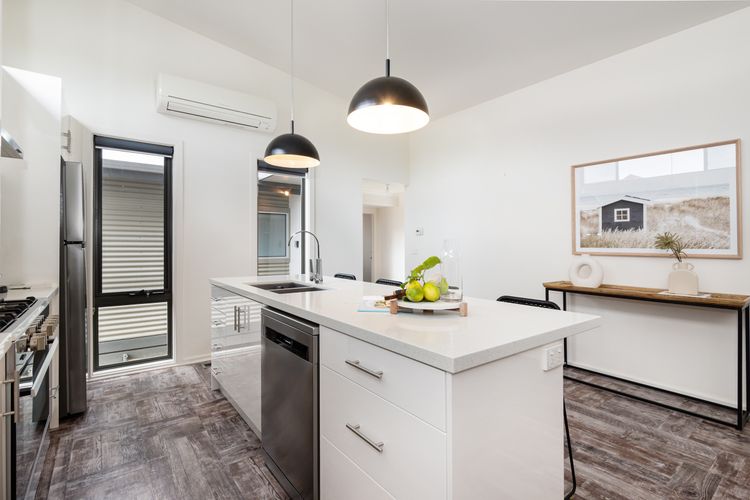 Kennington Beach Getaway with Spa