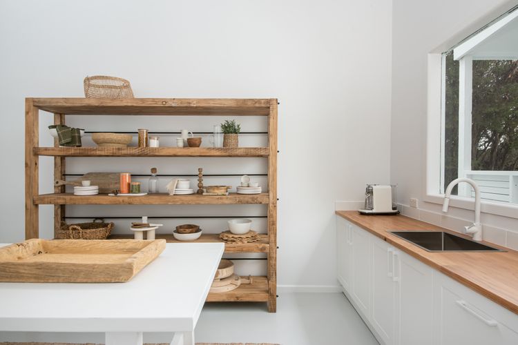 Large butlers pantry or second kitchen 