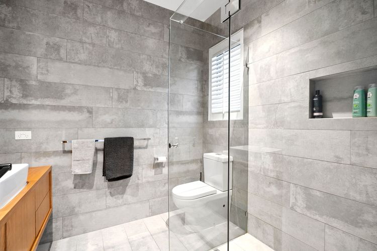 Main ensuite