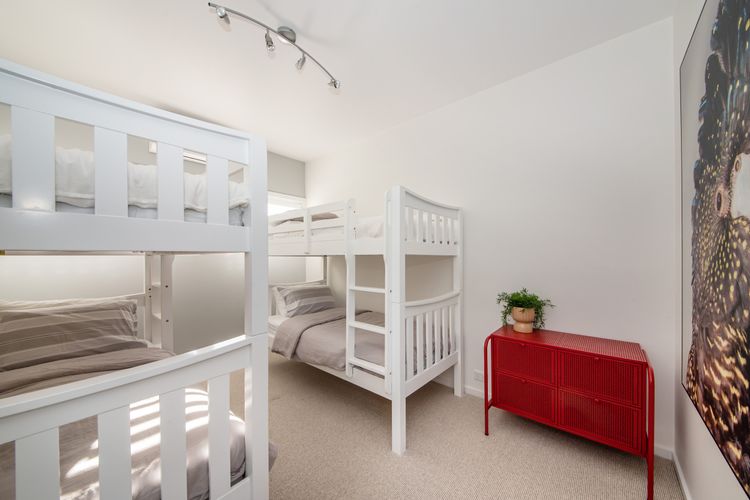 Bedroom with 2 bunk beds
