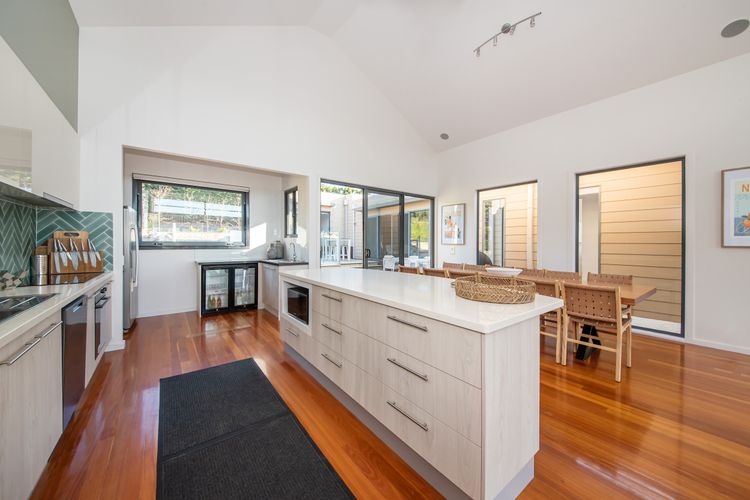 Enjoy our well-equipped kitchen, where sleek countertops provide ample space for food preparation, and modern appliances await to assist you.