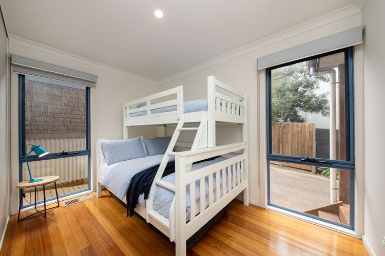 Bunk room with tri bunk