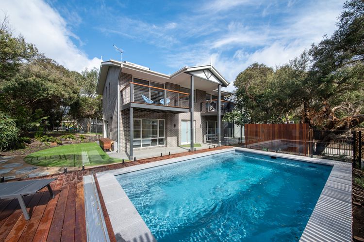 Solar pool 