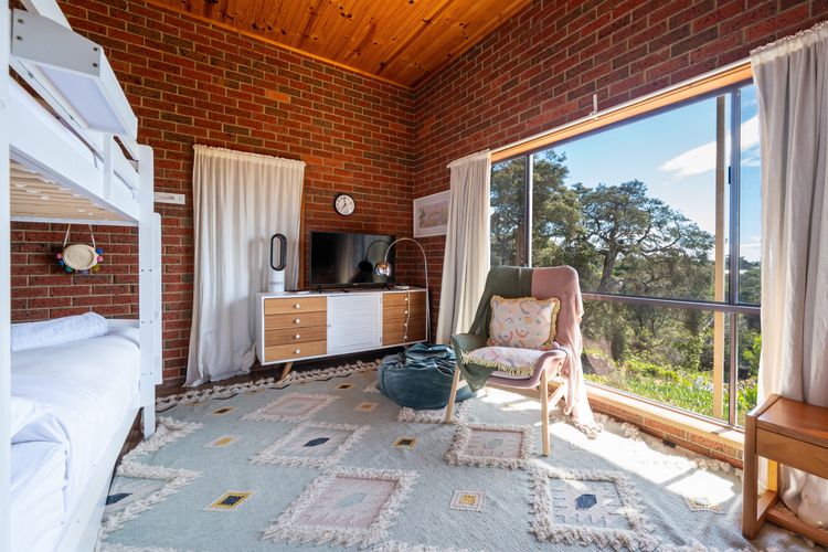Koonya Treetops with Cedar Spa