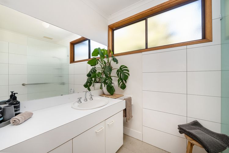 Koonya Treetops with Cedar Spa