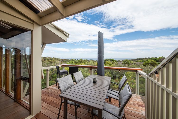 Outdoor dining with a view 