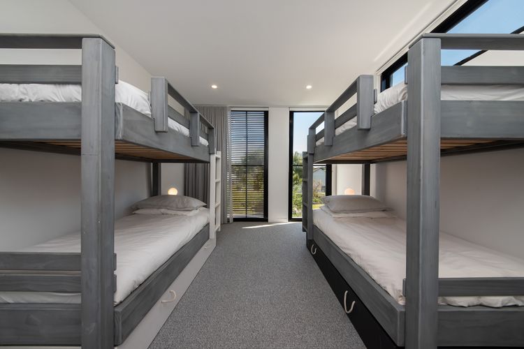 Bunk room with trundle 