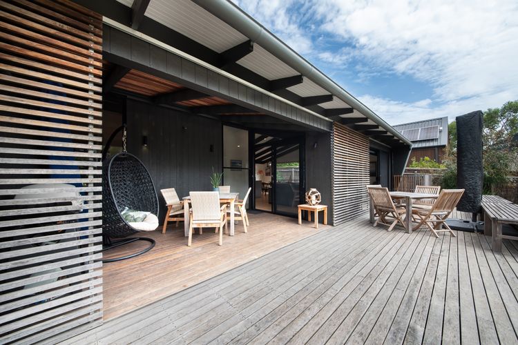 broad sun deck