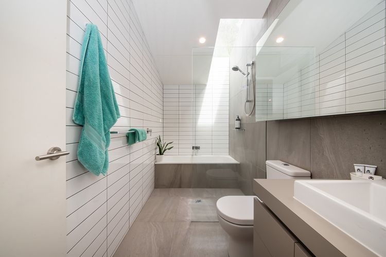 Main bathroom