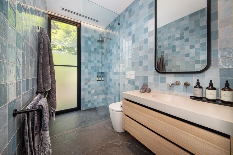Bedroom three ensuite