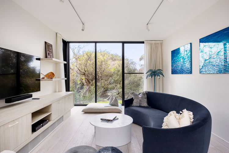 Second living area with smart tv