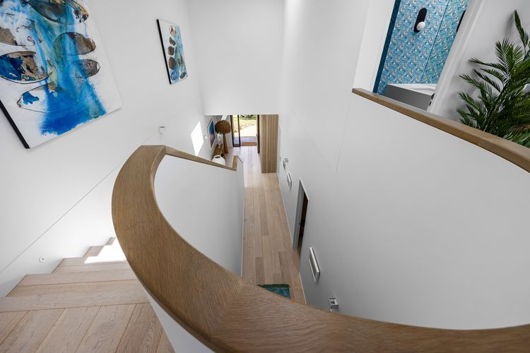 Santorini Blue Sorrento with heated spa and stunning views