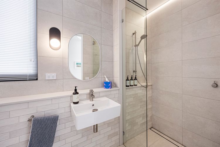 Santorini Blue Sorrento with heated spa and stunning views