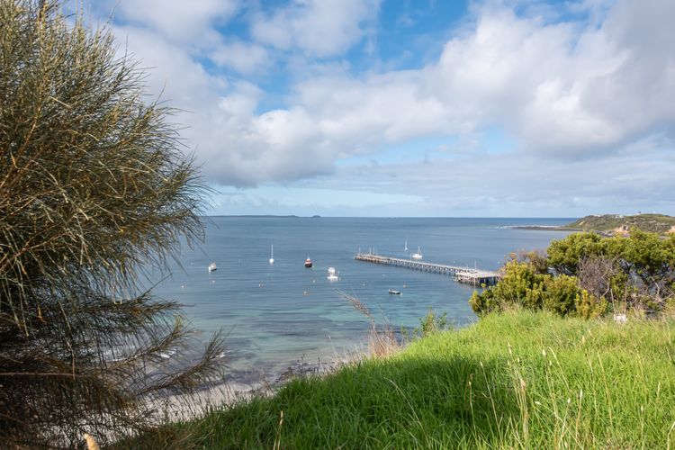 Pebble Views by Property Mums