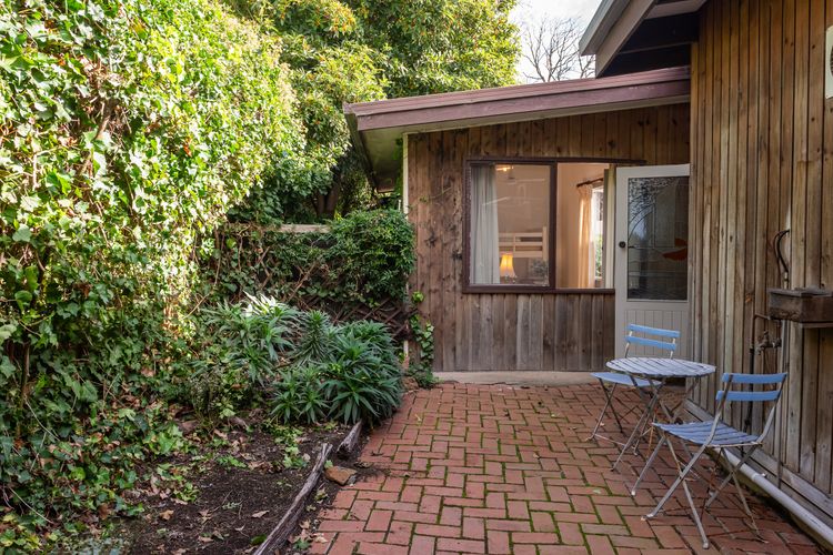 Pebble Views by Property Mums