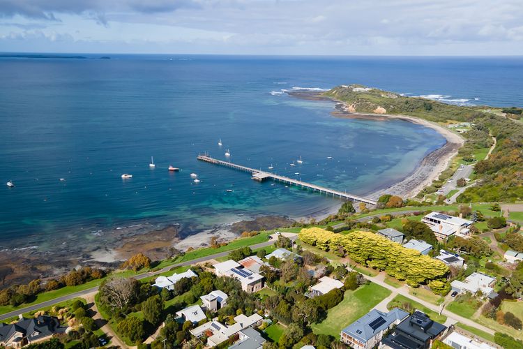 Pebble Views by Property Mums