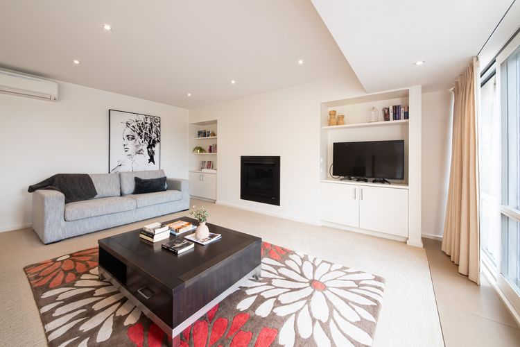 Long View – Heated Pool in Red Hill