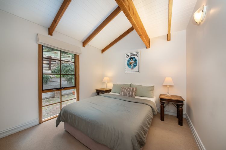 Second bedroom with queen bed 