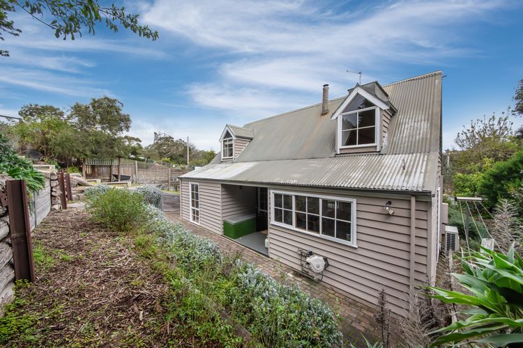 Welcome to The Loft at Rye, a little gem nestled in the heart of the beautiful Mornington Peninsula. 