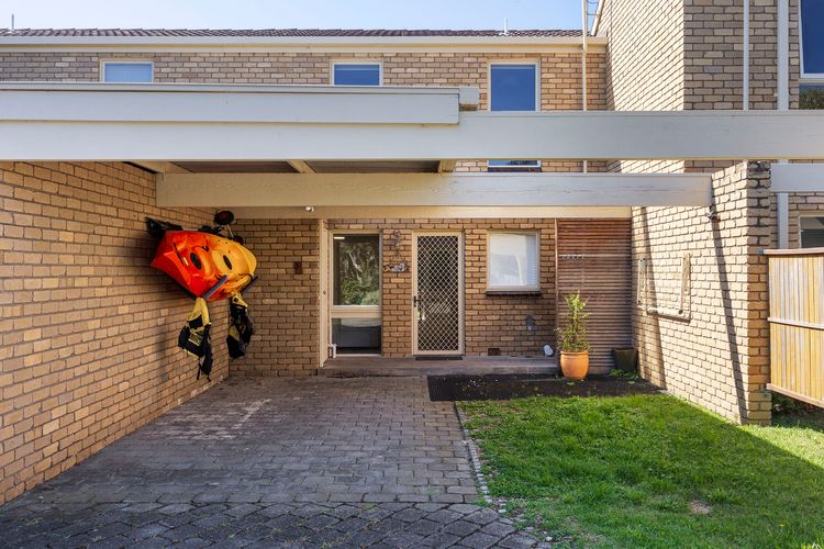 Carport with Kayak available for guest use 