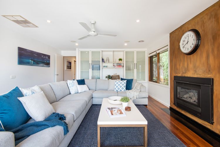 Gas fireplace