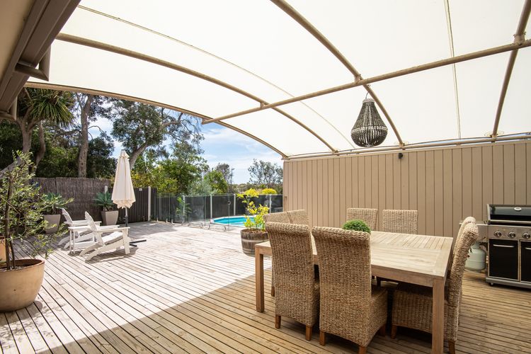 Alfresco dining