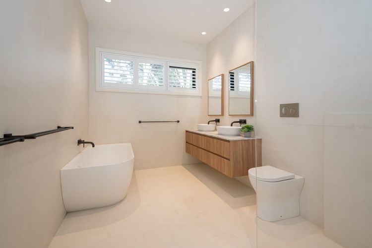 Main Bathroom with Bath and Separate Shower 