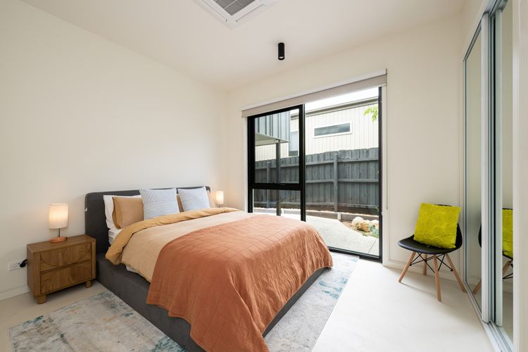 Bedroom with queen bed