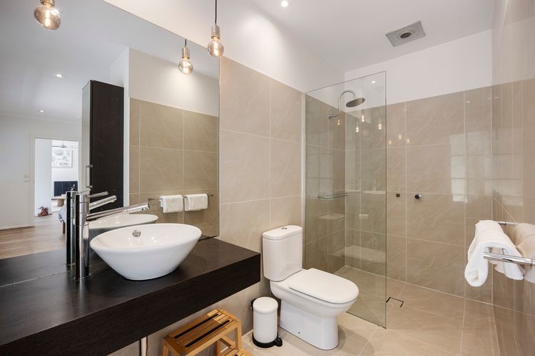 Ensuite bathroom