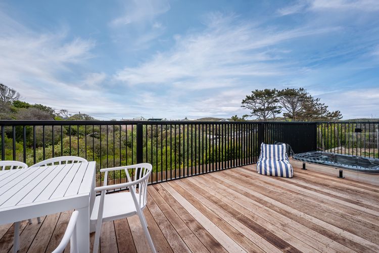 Back deck and Spa views