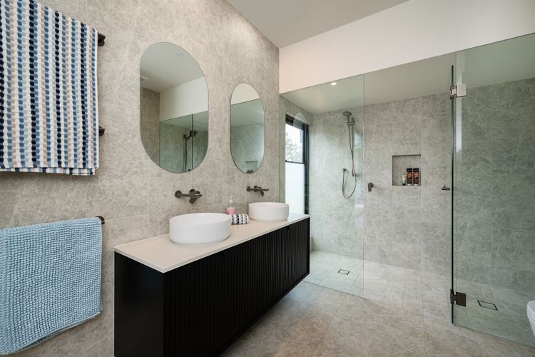 Main bathroom