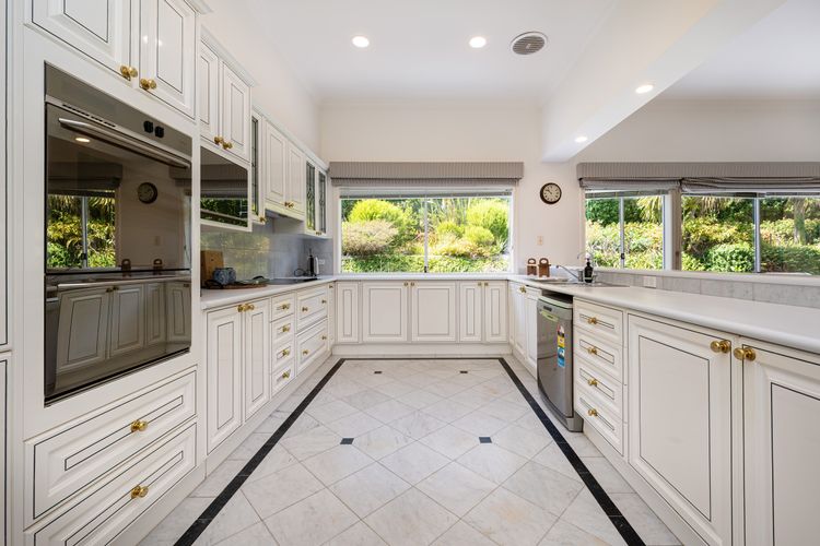 Large fully equipped kitchen