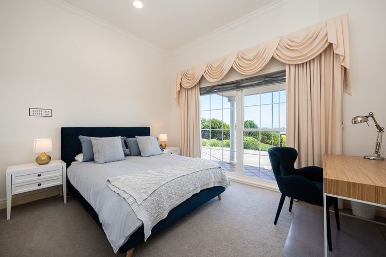 Third bedroom with queen bed