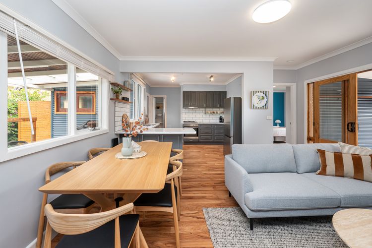 Lounge and dining area 