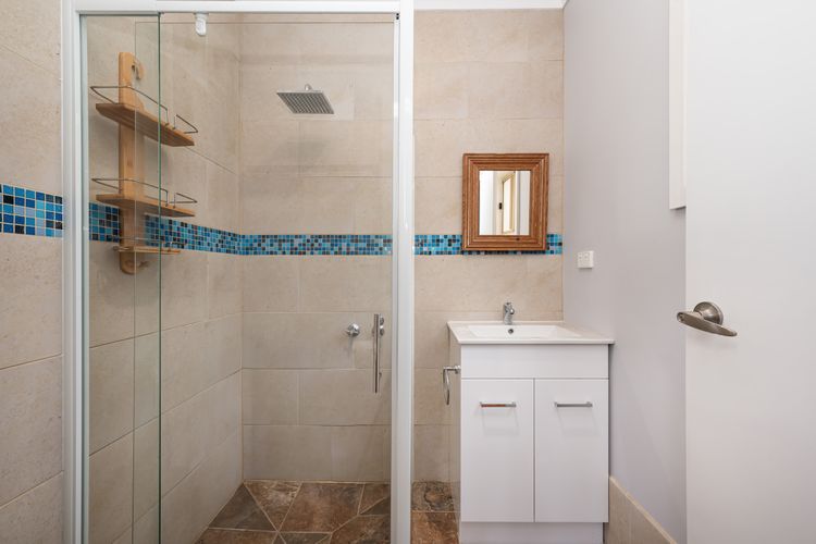 Ensuite bathroom 