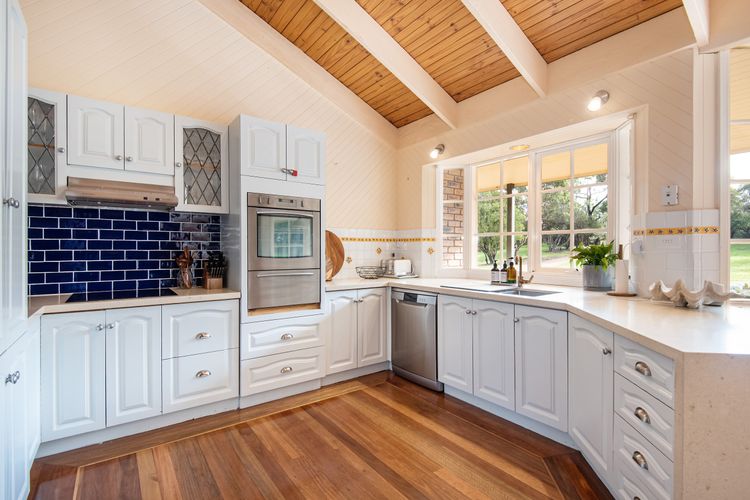 Welcome to our well-equipped kitchen which is a haven for culinary enthusiasts and home cooks alike.